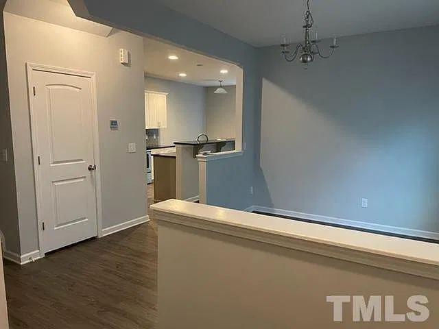 Studio, 4.0 bath, $2,000 — Photo 2