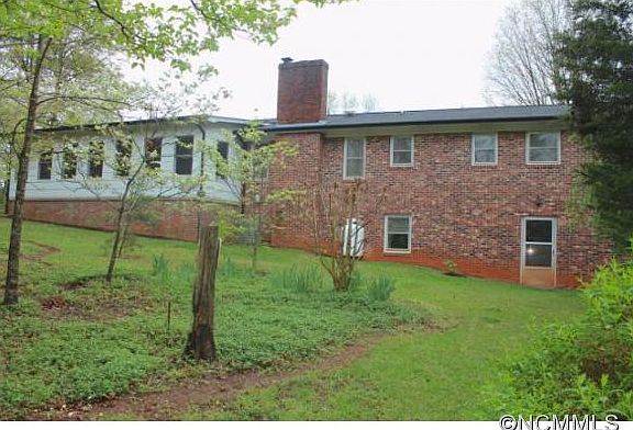 3rd image of 181 Brookwood Dr