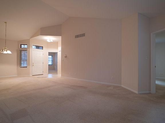 3rd image of 1800 Windfield Dr