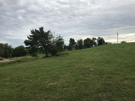 5th image of 23920 N 4028th Dr
