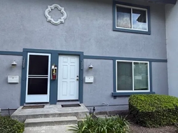 16525 Caballero Ln, Huntington Beach, CA 92649