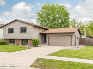 5514 Silas Dent Rd NW, Rochester, MN 55901