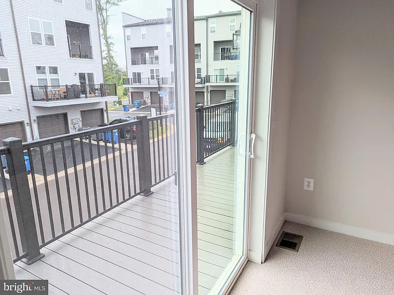 44615 Wolfhound Sq — Photo 17