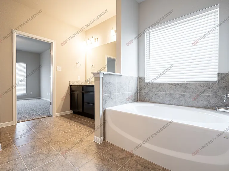 10206 Eaglefire Dr — Photo 22