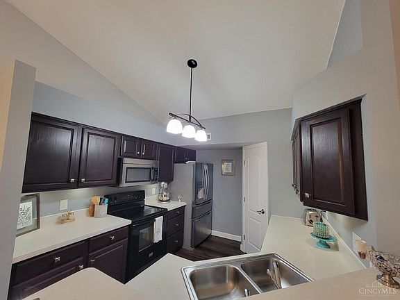 5th image of 5892 Stonebridge Cir APT 301