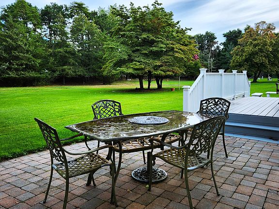 2nd image of 172 Northumberland Drive