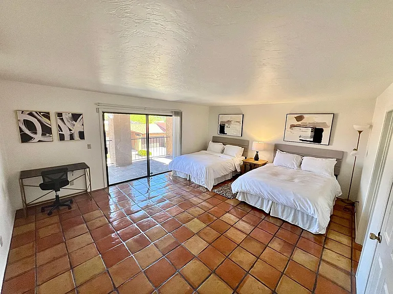 5010 E South Regency Cir — Photo 15