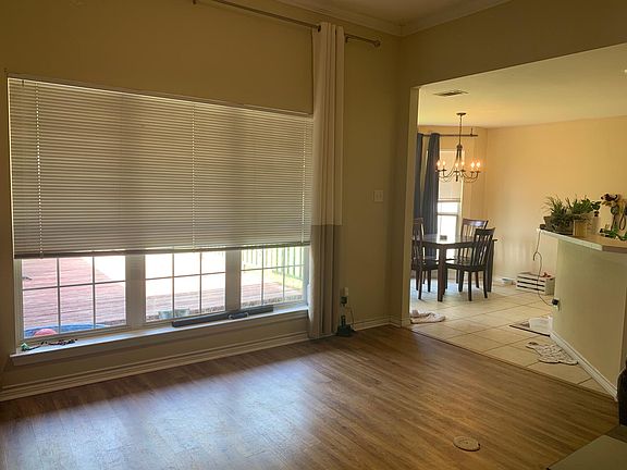 5th image of 228 Stuttgart Cir