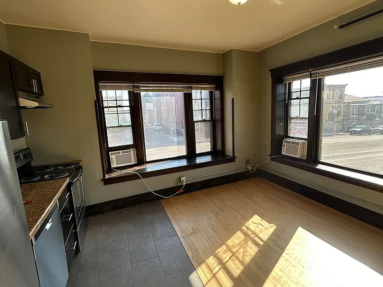 429 W Park St — Photo 13