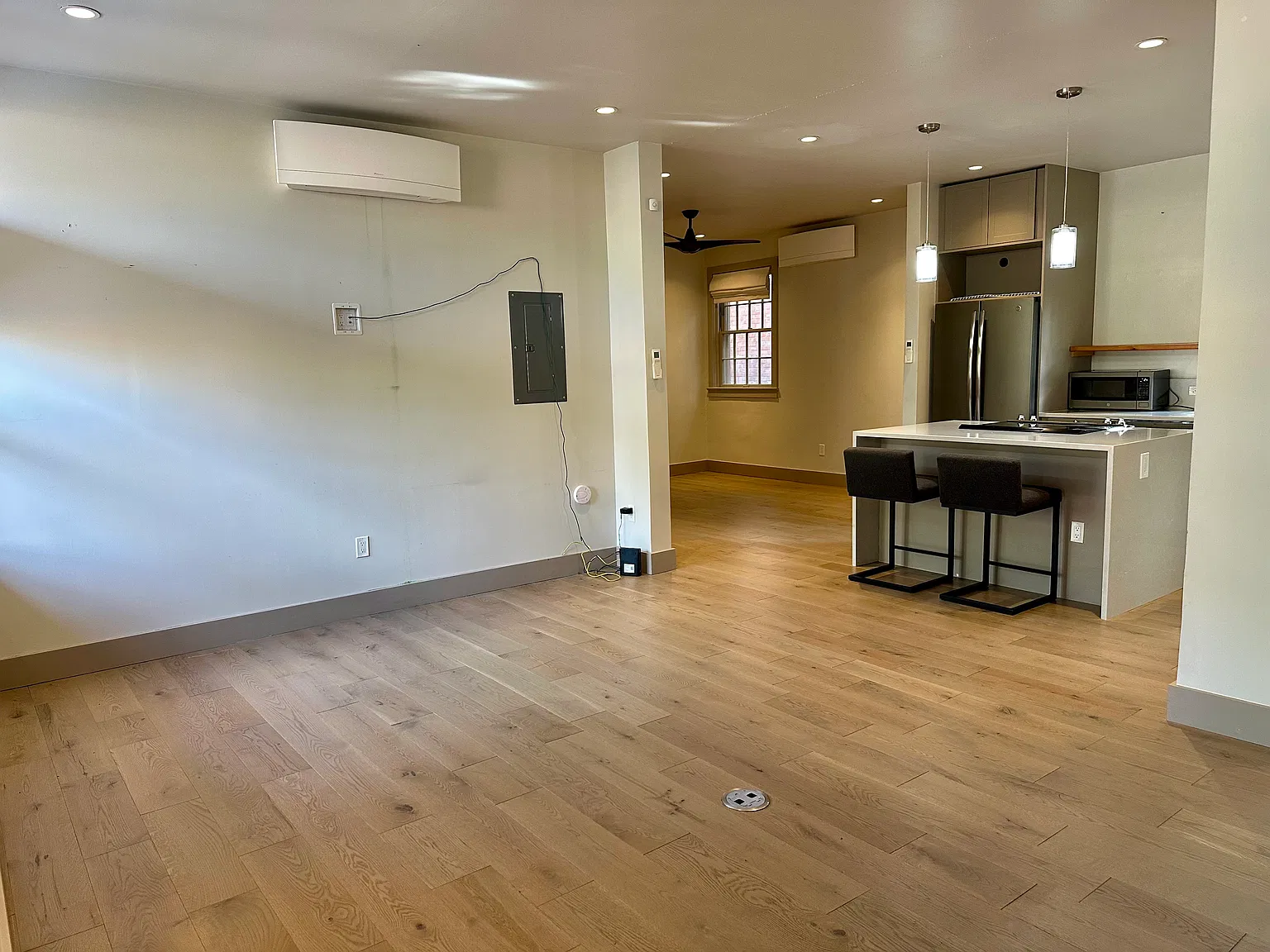 1 bed, 1000 sqft, $3,000 — Photo 3