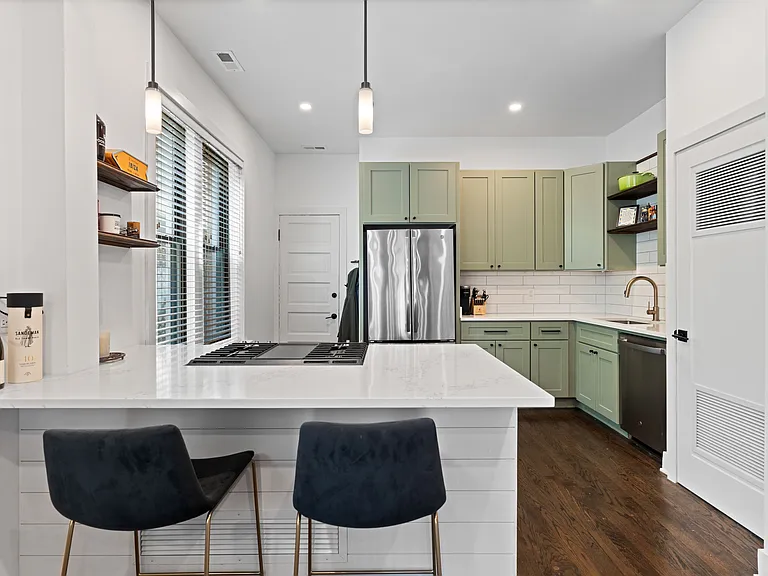 1734 N Sedgwick St #1 — Photo 4