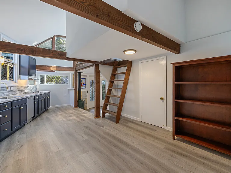 254 Throckmorton Ave #C — Photo 19