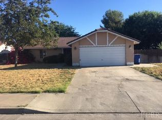 1100 Cherry Ln, Lemoore, CA 93245