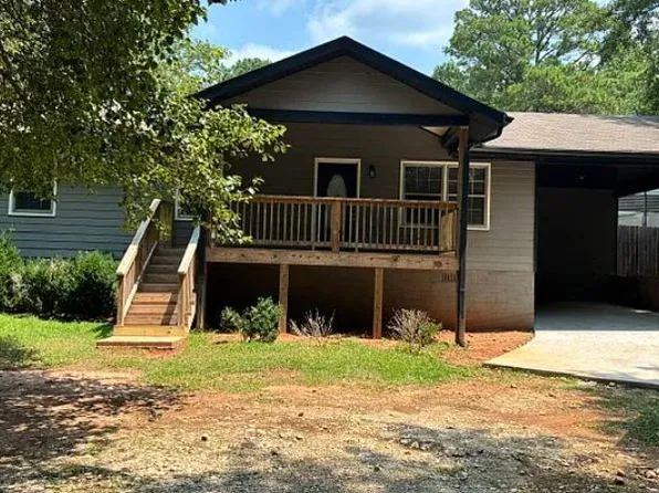 1011 Smith Sisters Rd, Winder, GA 30680