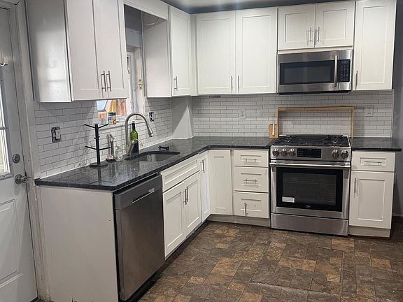 5th image of 2731-33 Buckius St