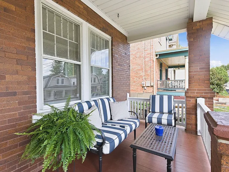 2840 Pine Grove Ave — Photo 8