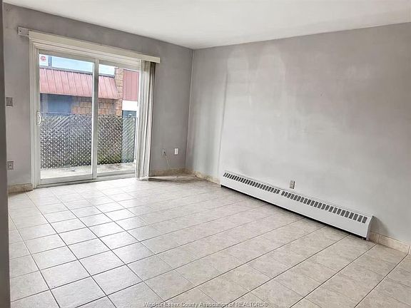 4th image of 6530 Wyandotte St E #307