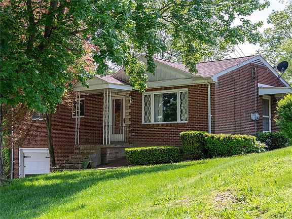 2nd image of 128 Clover Dr