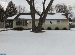 697 Mason Dr, Warminster, PA 18974