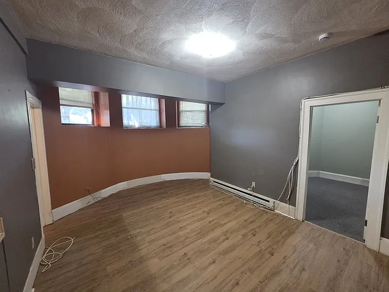 1688 Beacon St #B3 — Photo 2