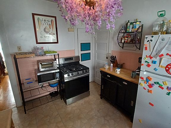 5th image of 26 Cummings Ave #1