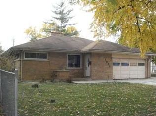 1023 Solfisburg Ave, Aurora, IL 60505