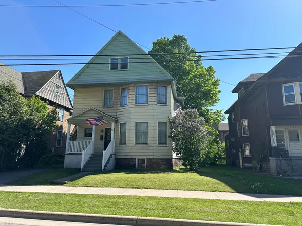 330 Maple St, Sault Sainte Marie, MI 49783