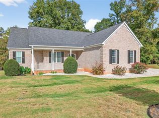 40 Lakeside Trl, Covington, GA 30016
