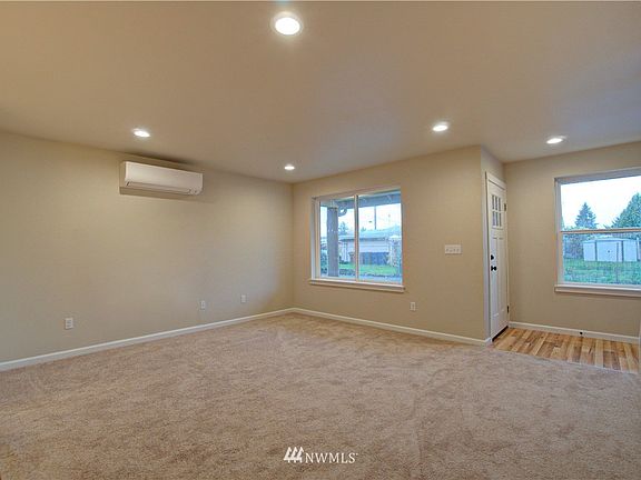 5th image of 8843 Fawcett Ave