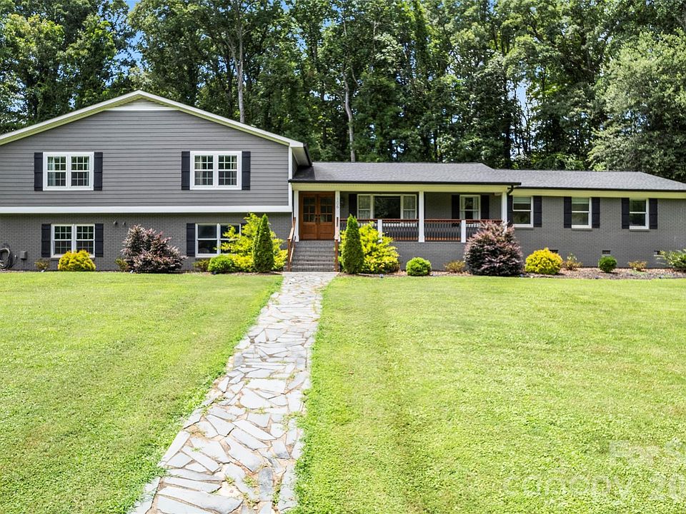 1st image of 108 Brookmeade Dr