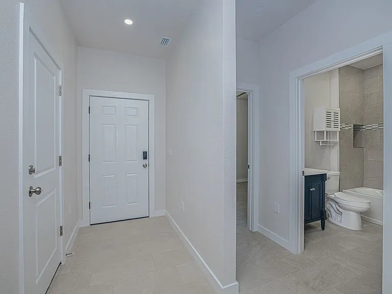 315 San Marco Ave — Photo 7