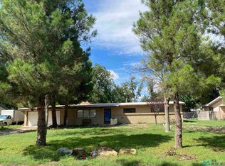 1208 S Country Club Cir, Carlsbad, NM 88220