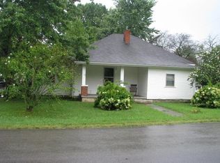 502 White St, Shelbyville, TN 37160