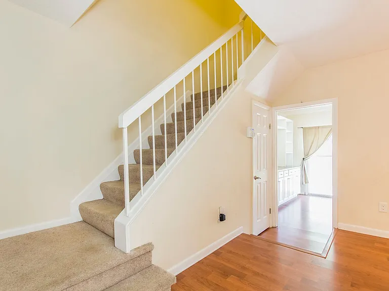 640 Counselor Sq — Photo 19
