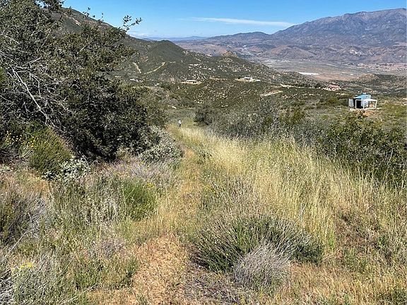 4th image of 48910 Twin Pines Rd