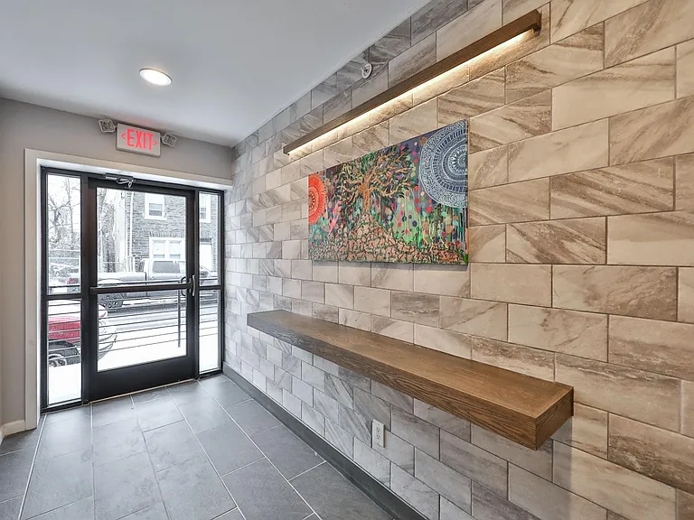 400 W Penn St #2 — Photo 24
