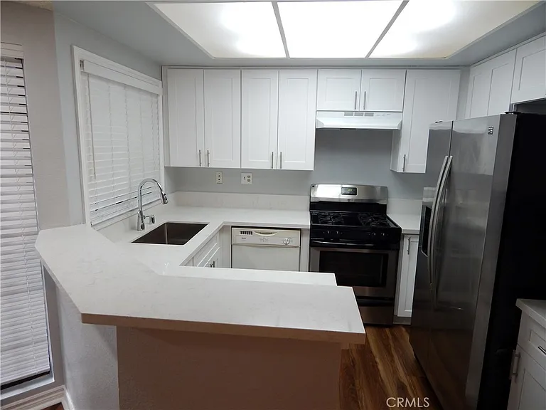 1732 Crystal Canyon Dr — Photo 5