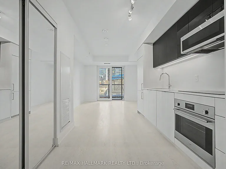 308 Jarvis St #406 — Photo 5