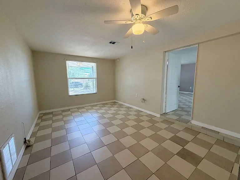 6606 Jackson St — Photo 16