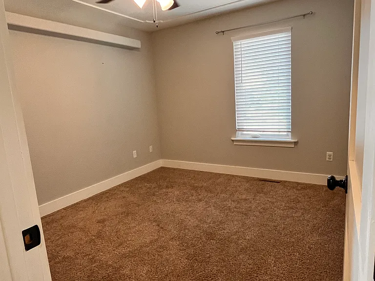 3015 Summit Ct — Photo 17