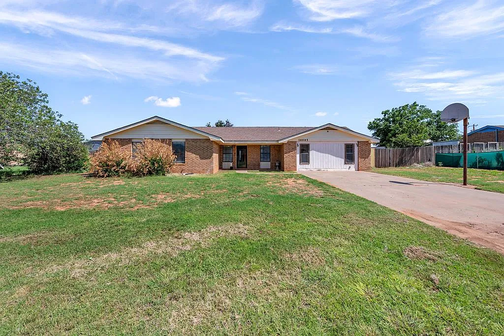 4 bed, 3.0 bath, 1791 sqft, $3,000 — Photo 1