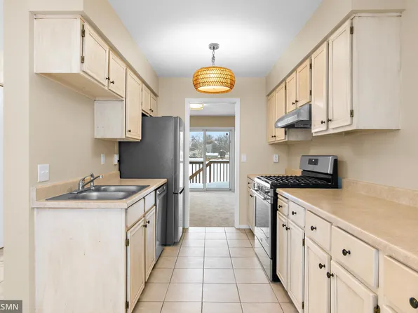 8781 Ironwood Ave S, Cottage Grove, MN 55016