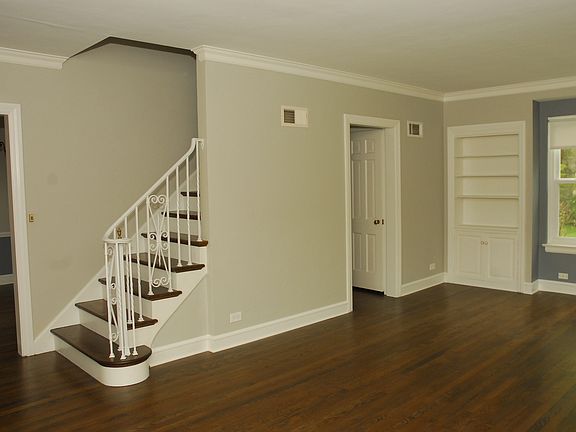 5th image of 9343 Crawford Ave