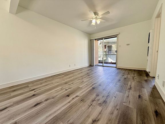 3rd image of 1239 Oak Grove Ave APT 216