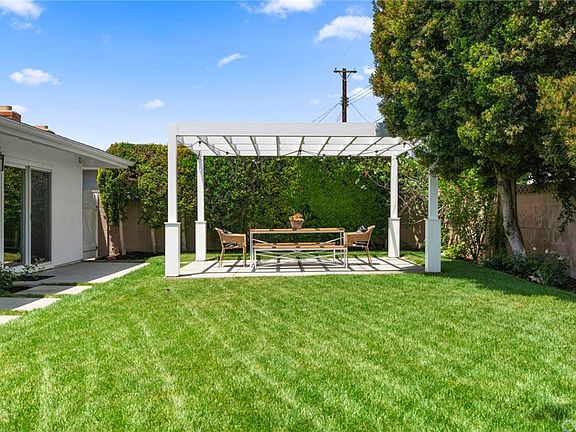 5th image of 276 Robinhood Ln