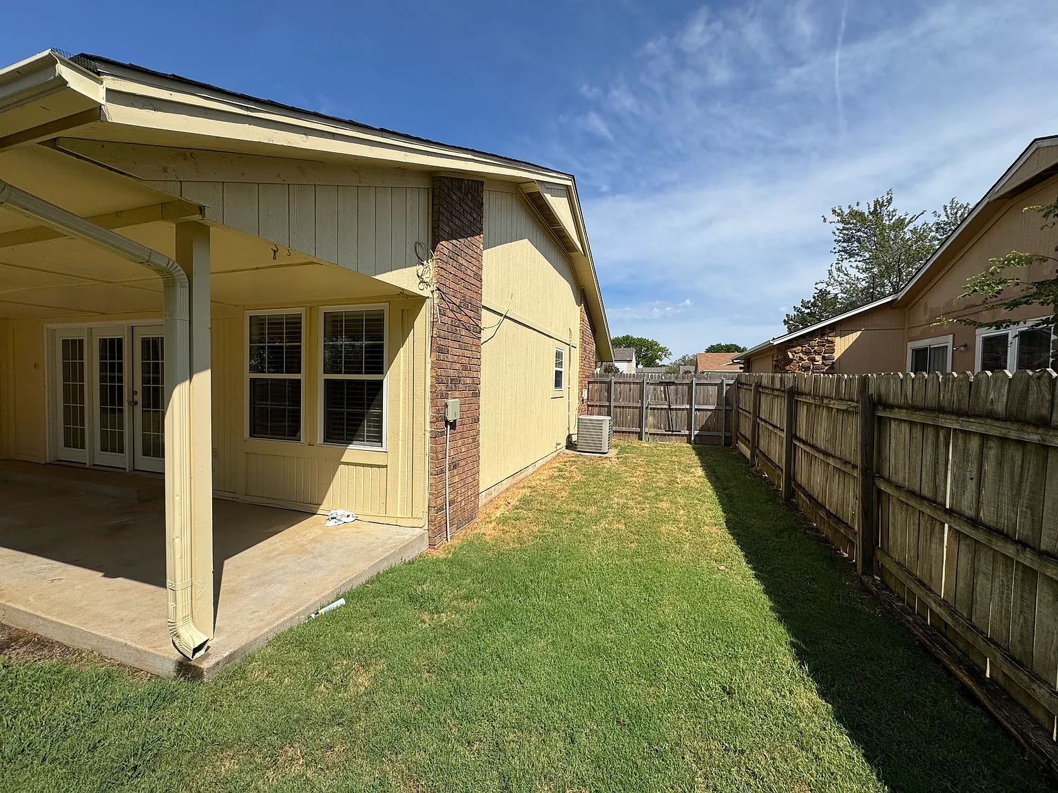 2 bed, 1500 sqft, $1,200 — Photo 2