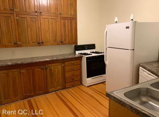 712 1/2 18th Ave APT 1, Moline, IL