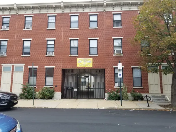 1109 Green St, Philadelphia, PA