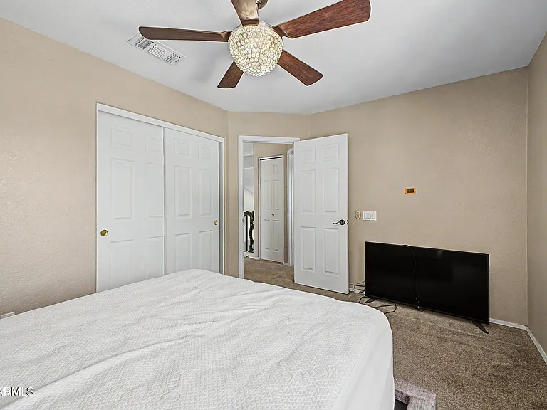 4518 E Rowel Rd — Photo 26