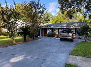 3916 W Petite Dr, Jacksonville Beach, FL 32250